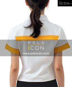 เสื้อโปโลคอปกผู้หญิงสีขาว แขนสั้นแต่งปลายแขนสีเหลือง ดีไซน์แถบสีแดงพาดข้างลำตัวและแนวกระดุม เพิ่มดีเทลสีเทากลางลำตัว ทรงสวยทันสมัย เหมาะสำหรับชุดยูนิฟอร์มหรือใส่ทำงาน ภาพที่ 2
